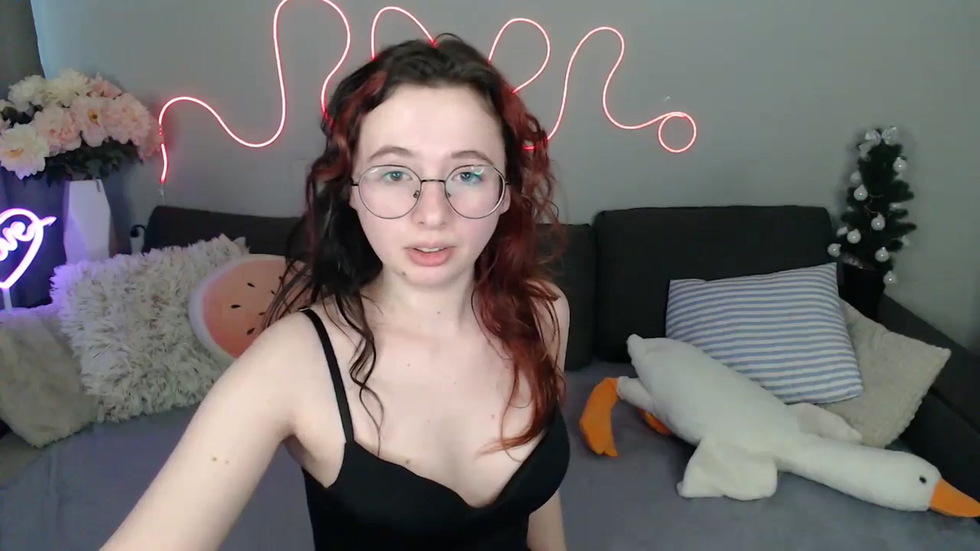 Gallery image thumbnail from Mini_Diva's myfreecams stream on, 03/21/2026, 12:01 image 6 of 20