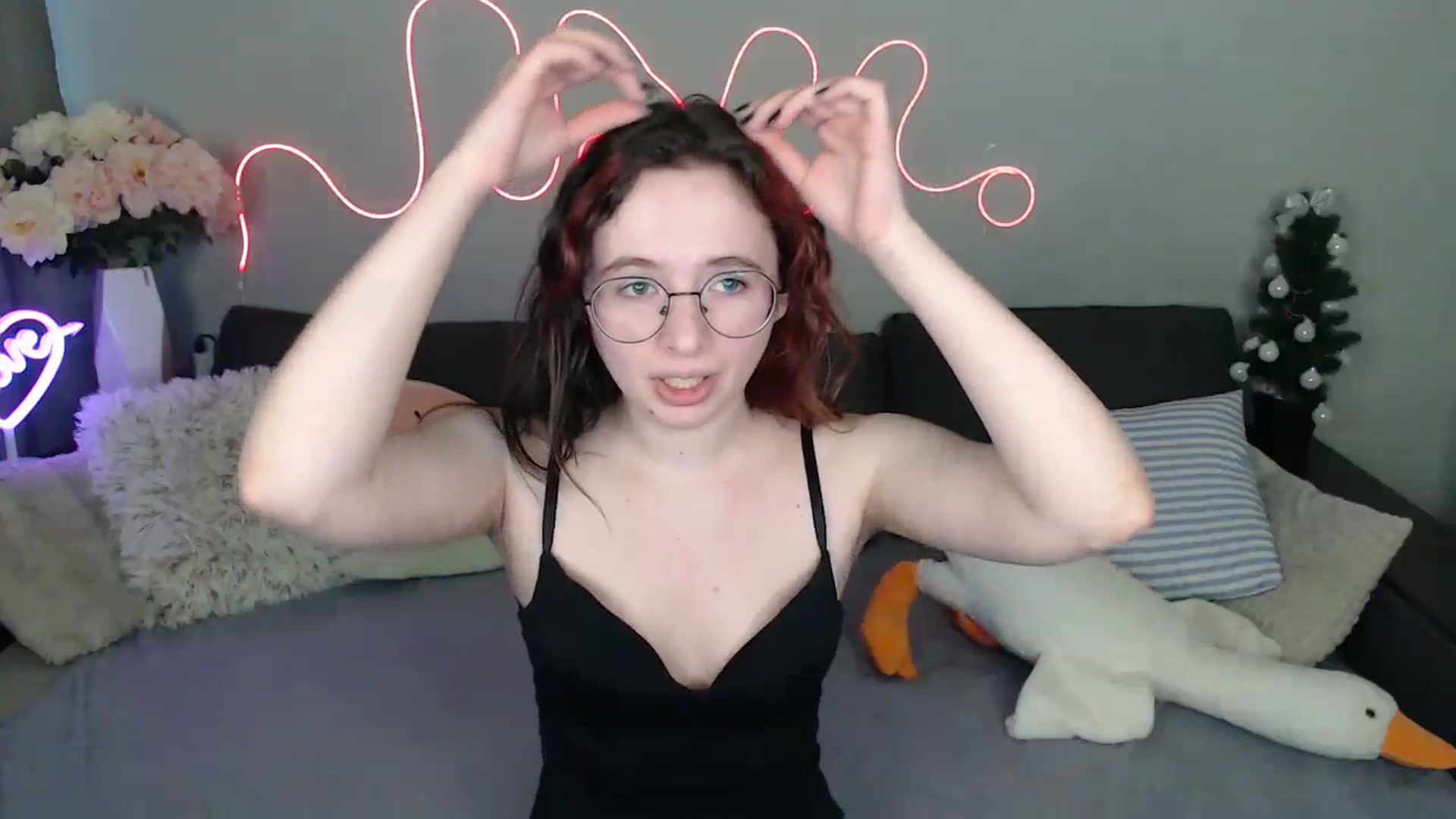 Gallery image thumbnail from Mini_Diva's myfreecams stream on, 03/21/2026, 12:01 image 3 of 20
