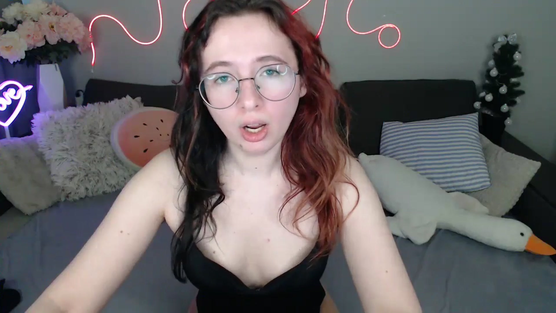 Gallery image thumbnail from Mini_Diva's myfreecams stream on, 03/21/2026, 12:01 image 8 of 20