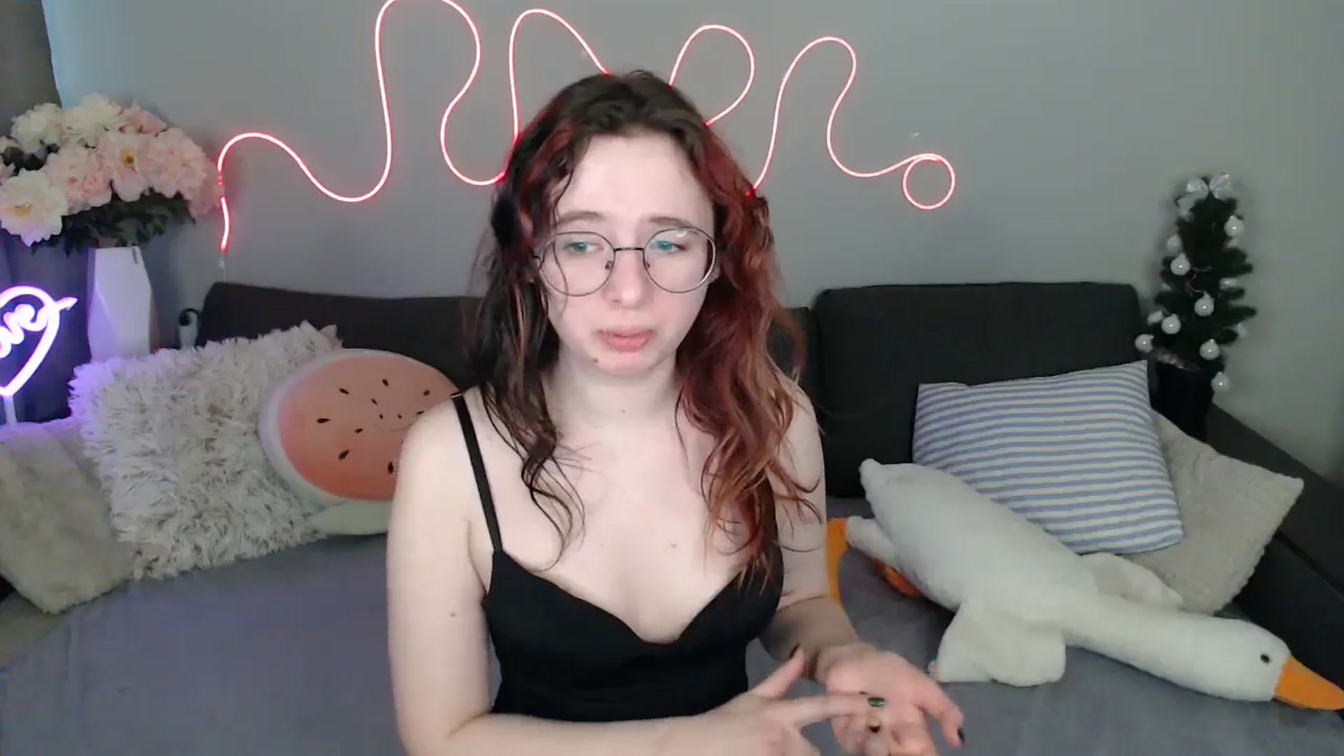 Gallery image thumbnail from Mini_Diva's myfreecams stream on, 03/21/2026, 12:01 image 5 of 20