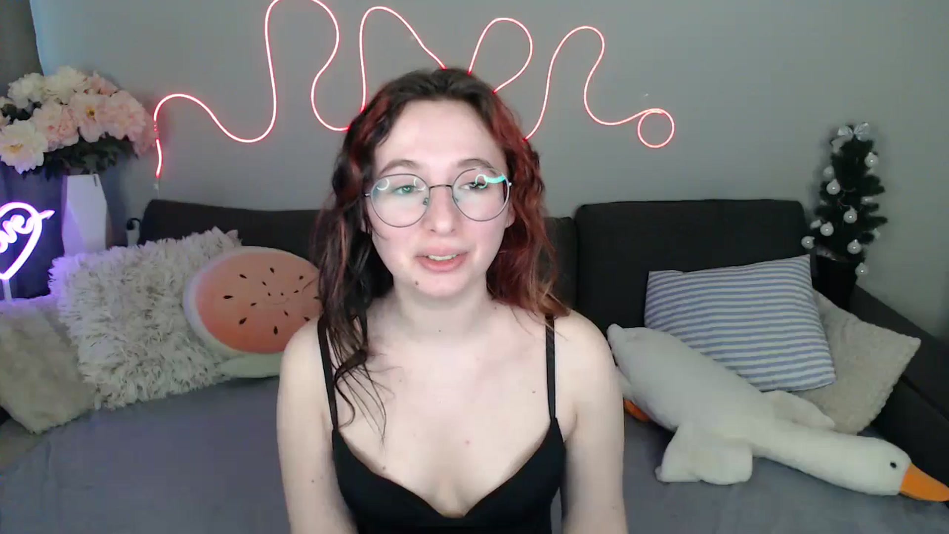 Gallery image thumbnail from Mini_Diva's myfreecams stream on, 03/21/2026, 12:01 image 4 of 20