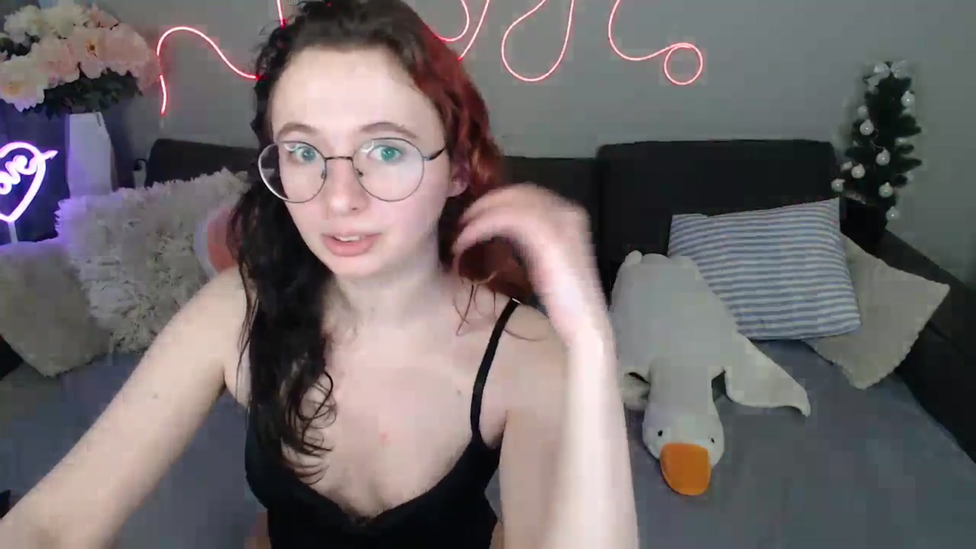 Gallery image thumbnail from Mini_Diva's myfreecams stream on, 03/21/2026, 14:13 image 9 of 20
