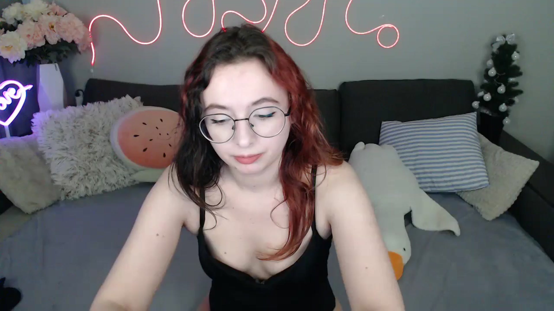 Gallery image thumbnail from Mini_Diva's myfreecams stream on, 03/21/2026, 14:13 image 12 of 20