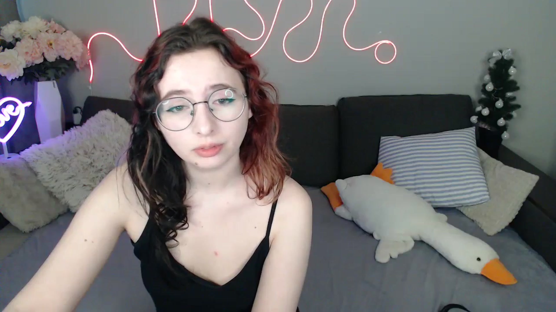 Gallery image thumbnail from Mini_Diva's myfreecams stream on, 03/22/2026, 12:38 image 10 of 20