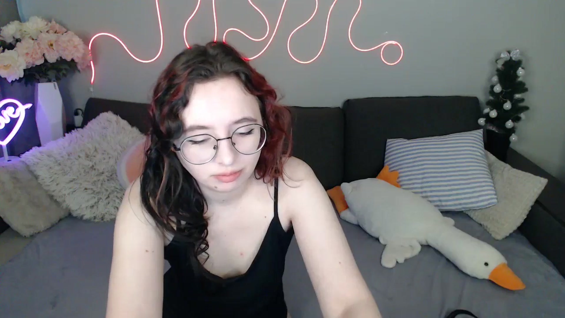 Gallery image thumbnail from Mini_Diva's myfreecams stream on, 03/22/2026, 12:38 image 9 of 20