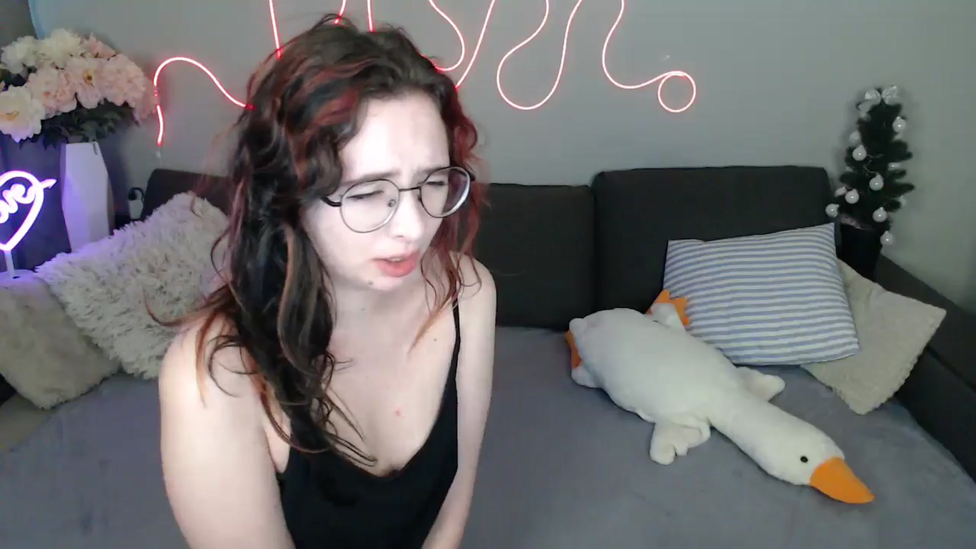 Gallery image thumbnail from Mini_Diva's myfreecams stream on, 03/22/2026, 12:38 image 5 of 20