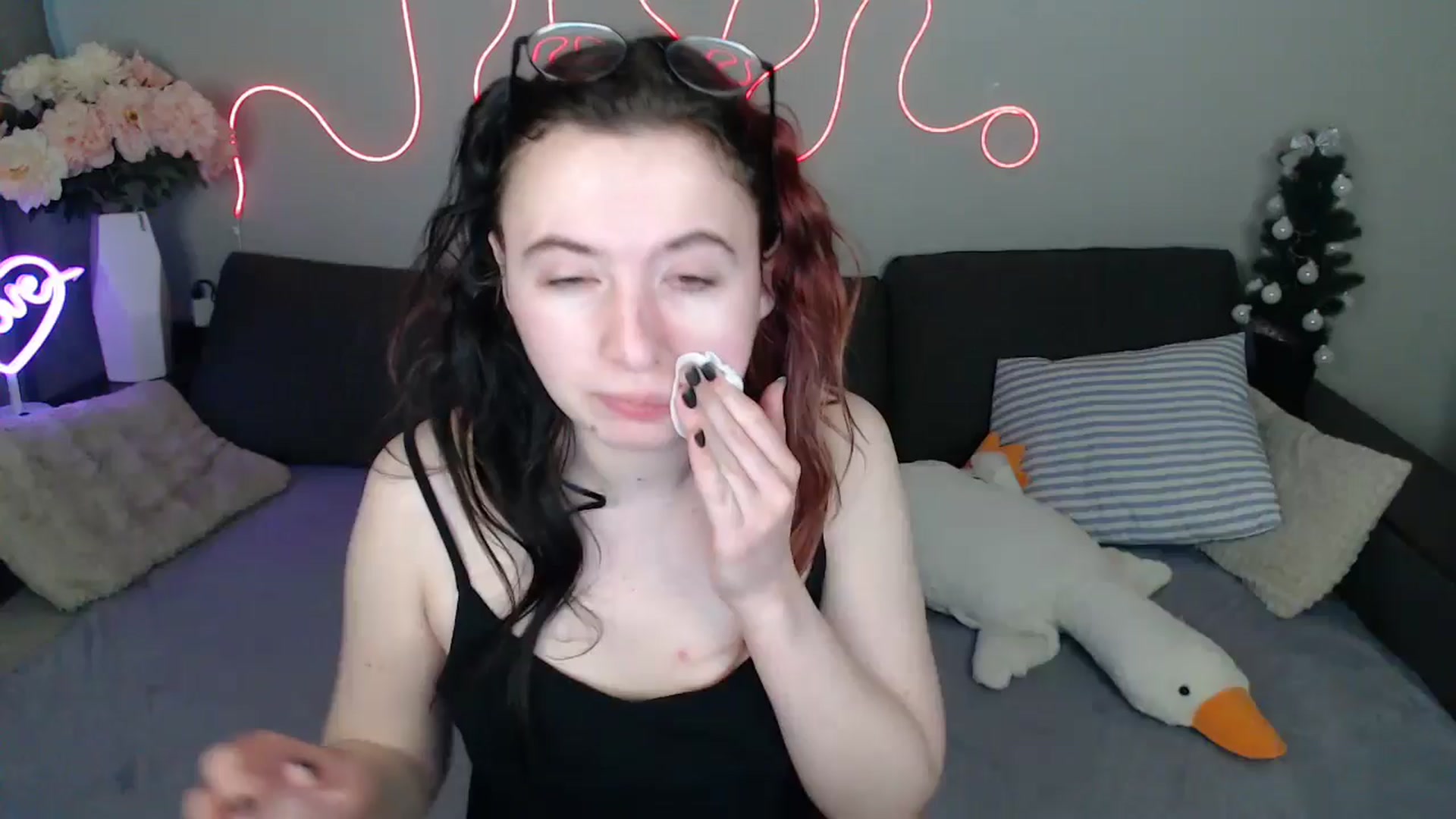 Gallery image thumbnail from Mini_Diva's myfreecams stream on, 03/22/2026, 12:38 image 1 of 20