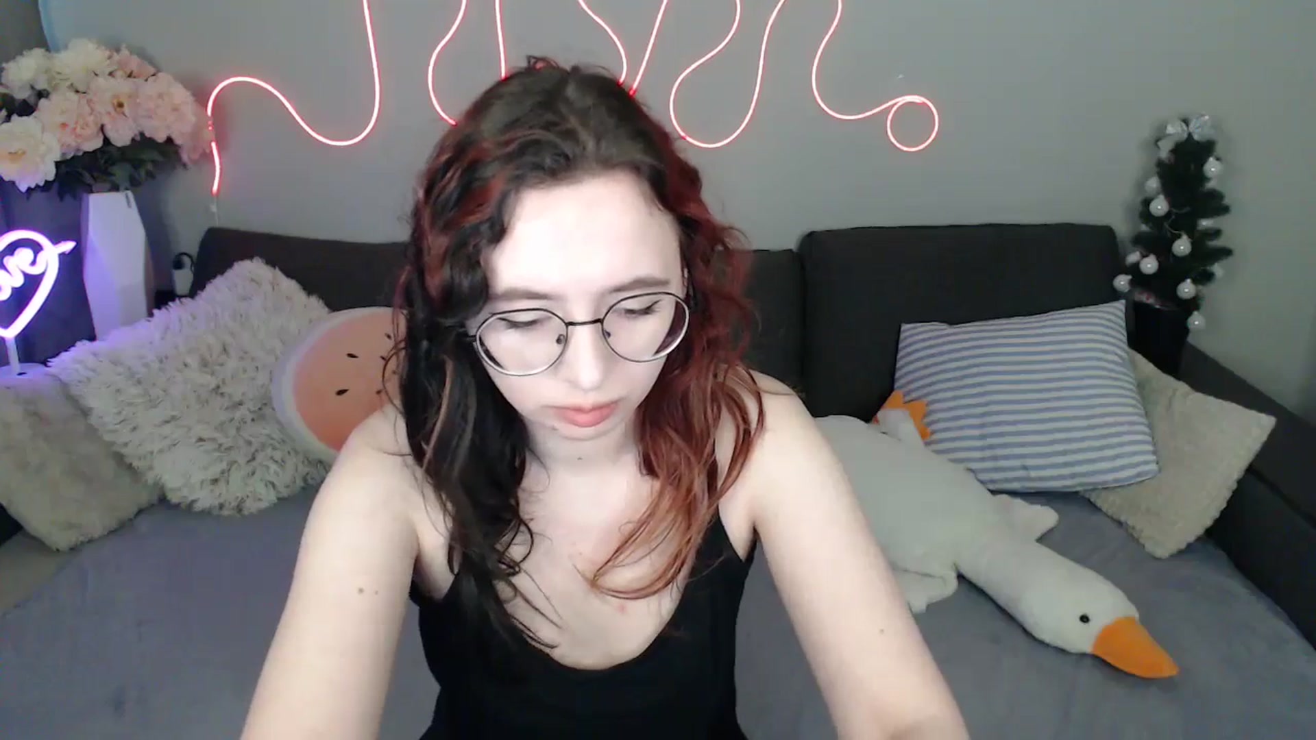 Gallery image thumbnail from Mini_Diva's myfreecams stream on, 03/22/2026, 12:38 image 6 of 20