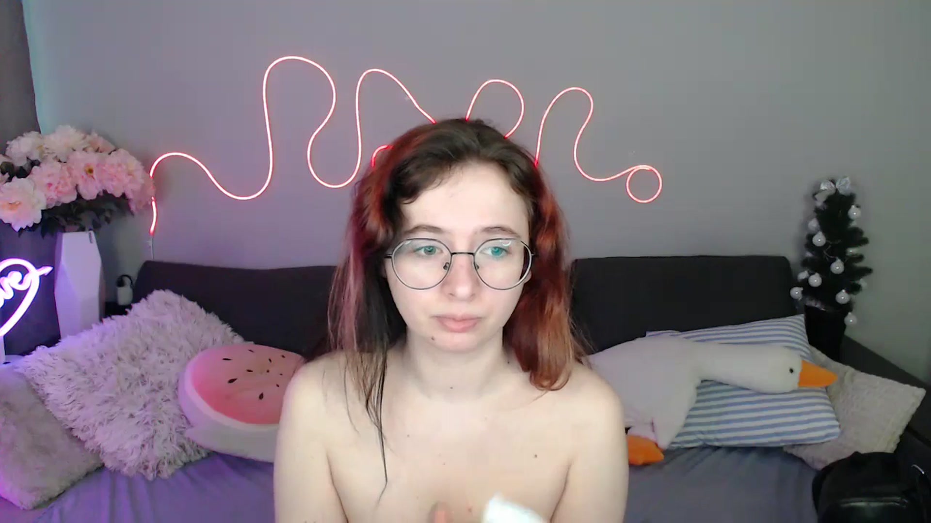 Gallery image thumbnail from Mini_Diva's myfreecams stream on, 03/24/2026, 10:13 image 12 of 20