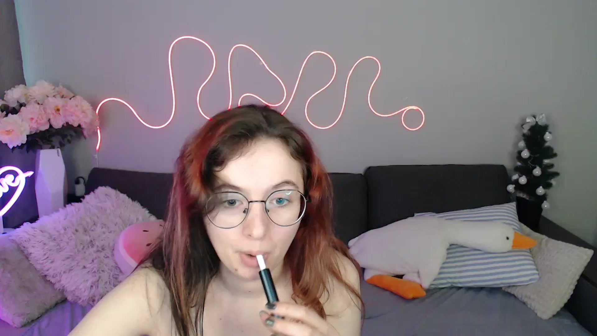 Gallery image thumbnail from Mini_Diva's myfreecams stream on, 03/24/2026, 10:13 image 15 of 20