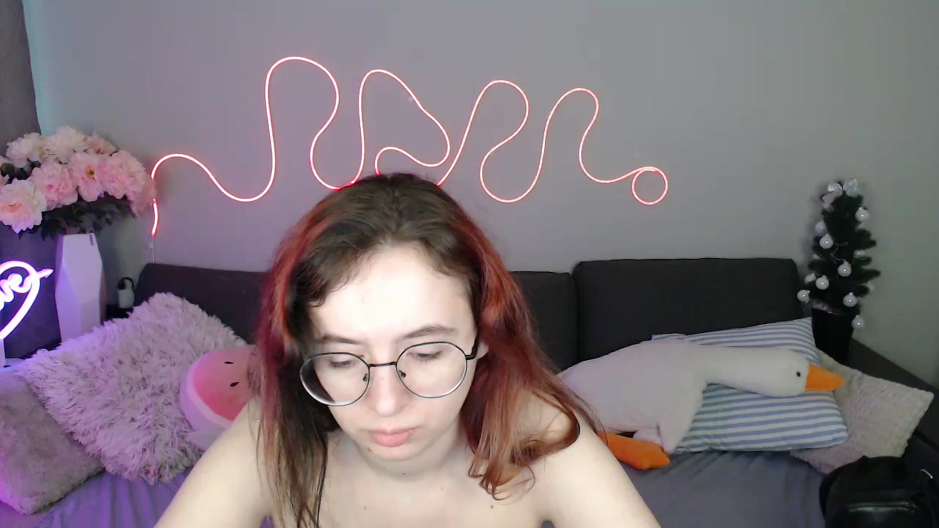 Gallery image thumbnail from Mini_Diva's myfreecams stream on, 03/24/2026, 10:13 image 13 of 20