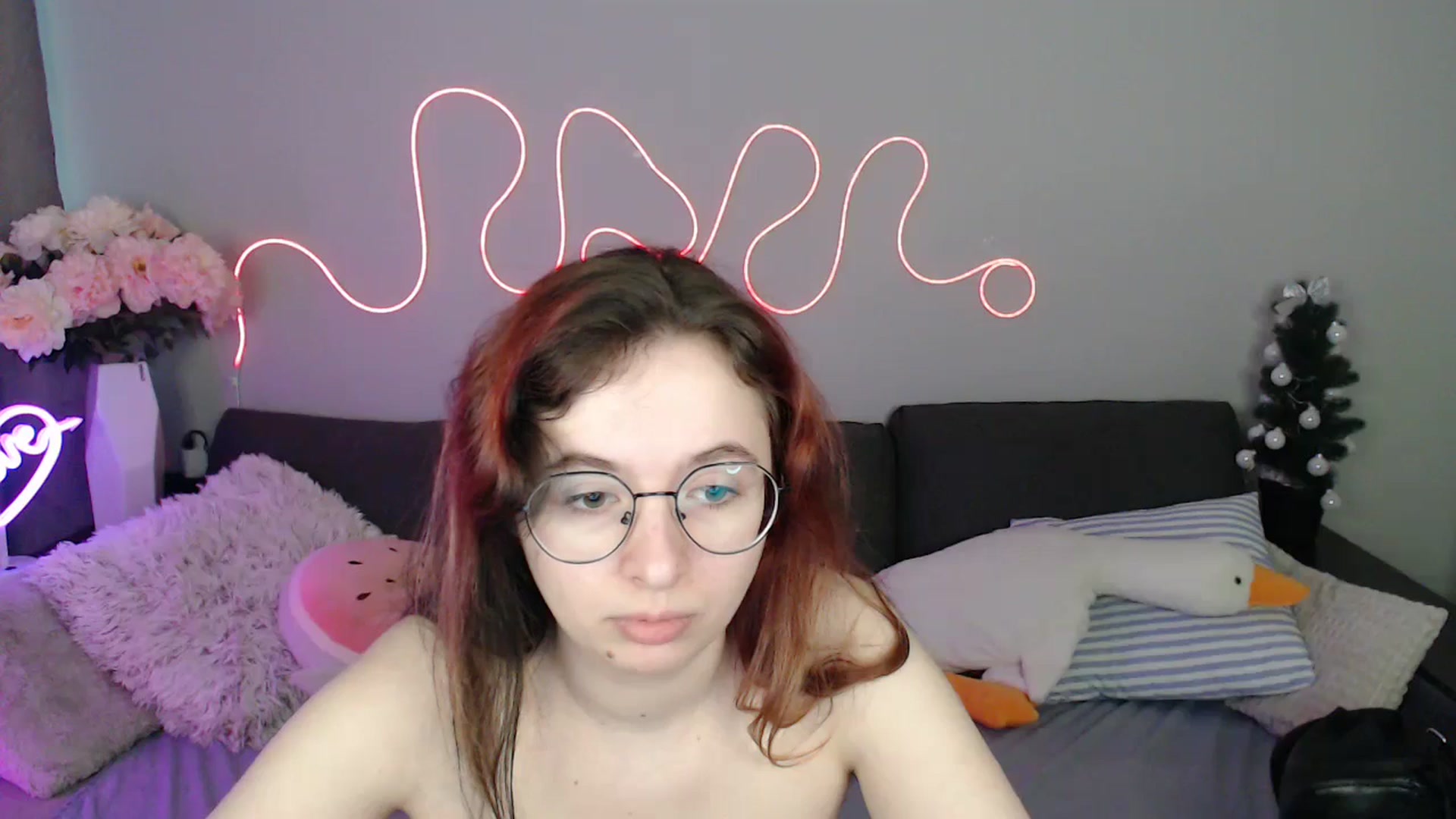 Gallery image thumbnail from Mini_Diva's myfreecams stream on, 03/24/2026, 10:13 image 14 of 20