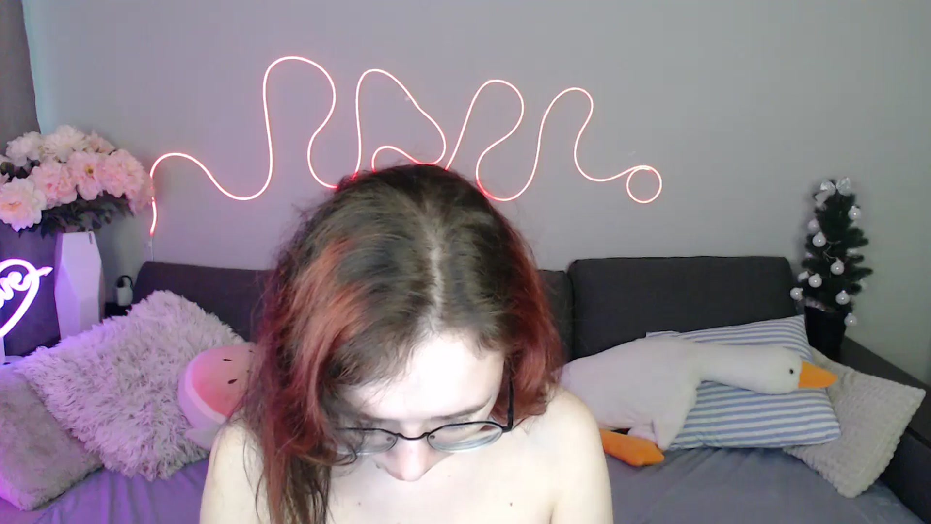 Gallery image thumbnail from Mini_Diva's myfreecams stream on, 03/24/2026, 10:13 image 17 of 20