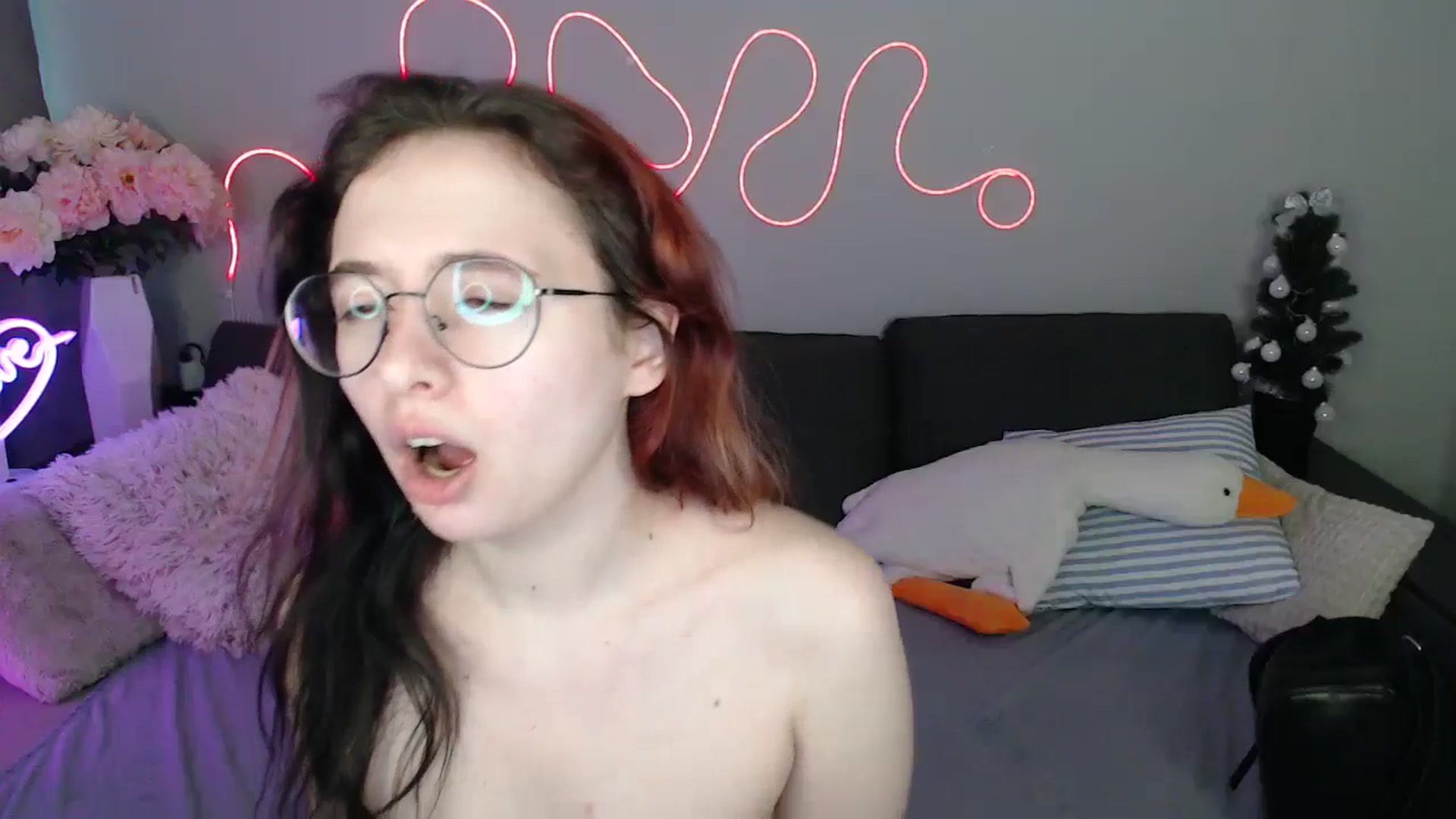 Gallery image thumbnail from Mini_Diva's myfreecams stream on, 03/24/2026, 10:13 image 9 of 20