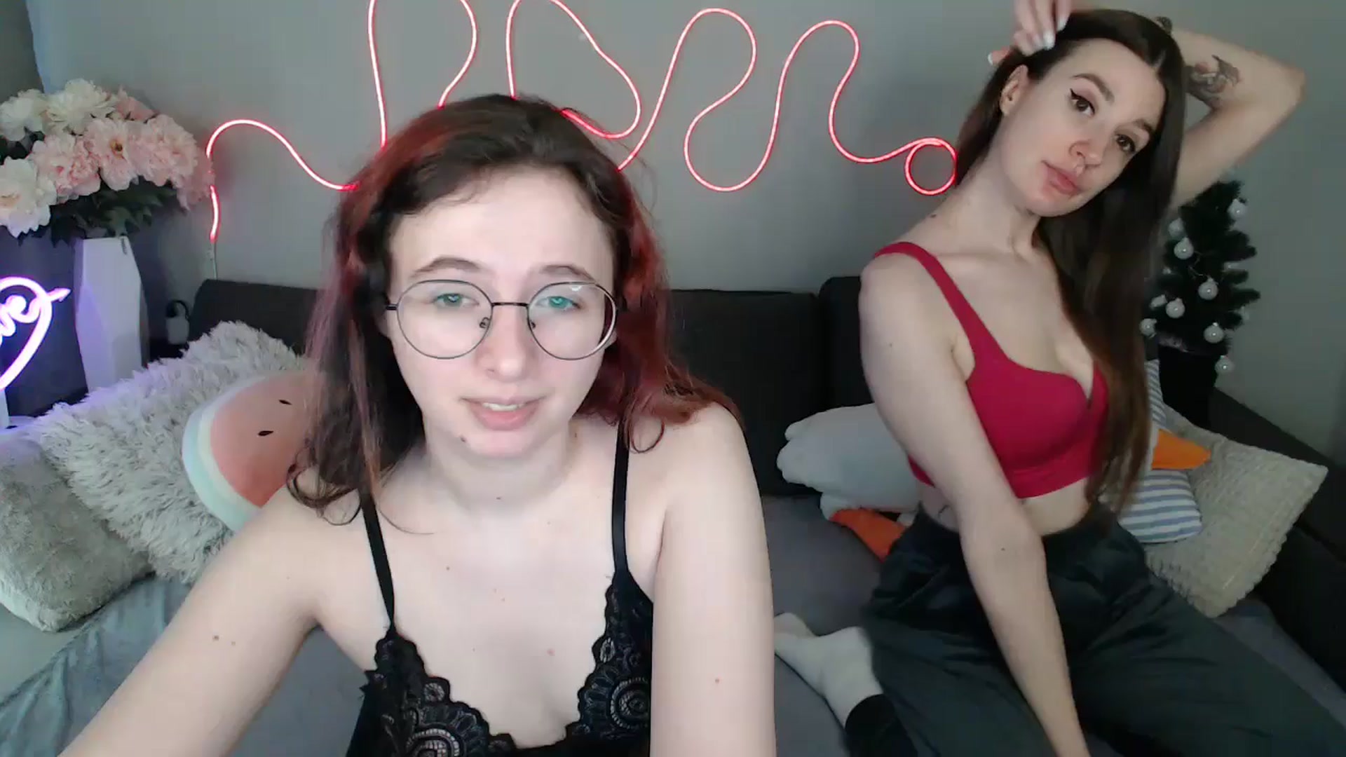 Gallery image thumbnail from Mini_Diva's myfreecams stream on, 03/24/2026, 11:15 image 15 of 20