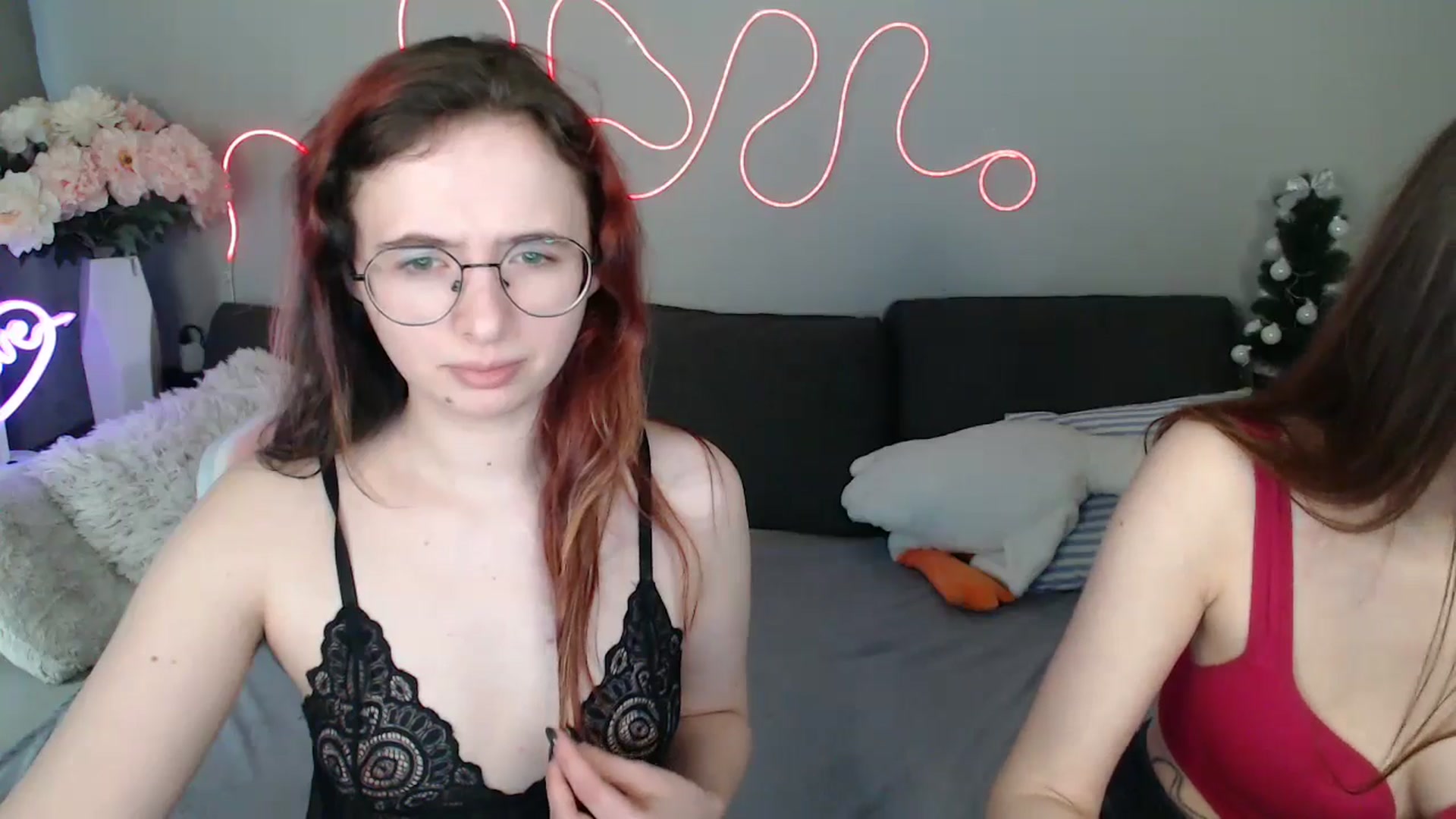Gallery image thumbnail from Mini_Diva's myfreecams stream on, 03/24/2026, 11:15 image 11 of 20