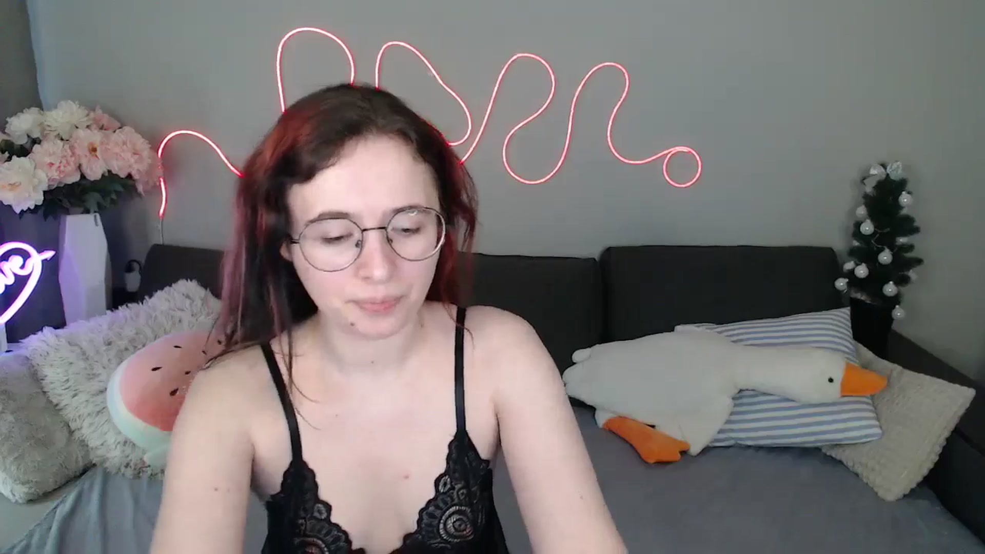 Gallery image thumbnail from Mini_Diva's myfreecams stream on, 03/24/2026, 11:50 image 2 of 20