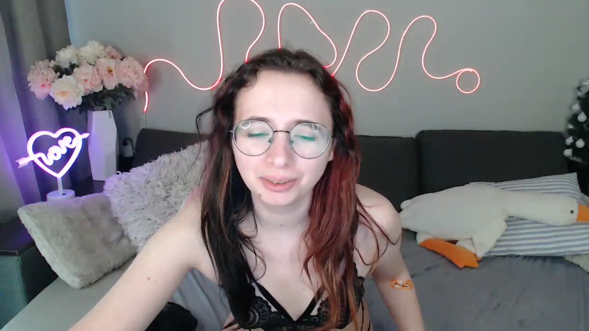 Gallery image thumbnail from Mini_Diva's myfreecams stream on, 03/27/2026, 11:55 image 4 of 20