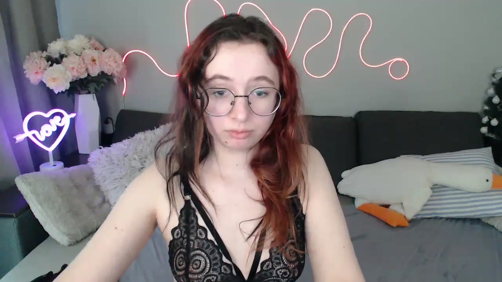 Gallery image thumbnail from Mini_Diva's myfreecams stream on, 03/27/2026, 11:55 image 19 of 20