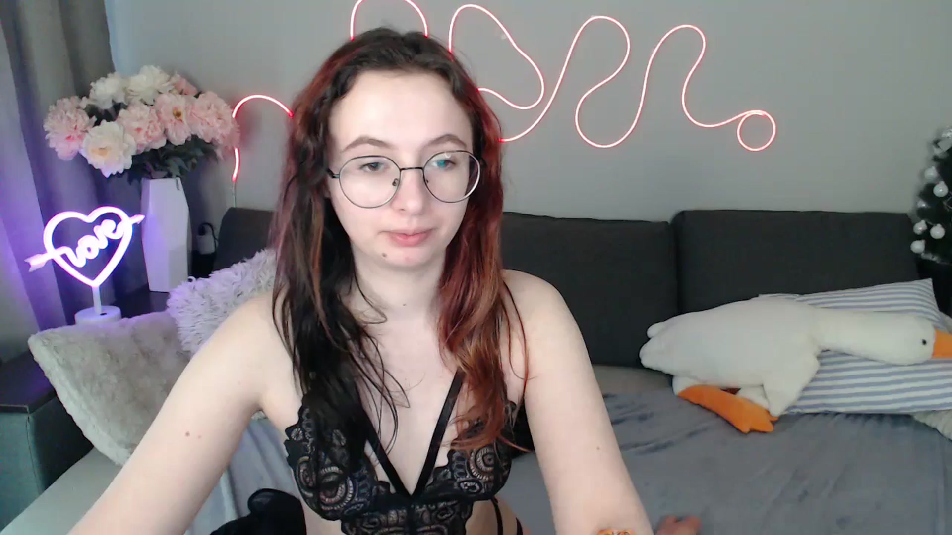 Gallery image thumbnail from Mini_Diva's myfreecams stream on, 03/27/2026, 11:55 image 6 of 20