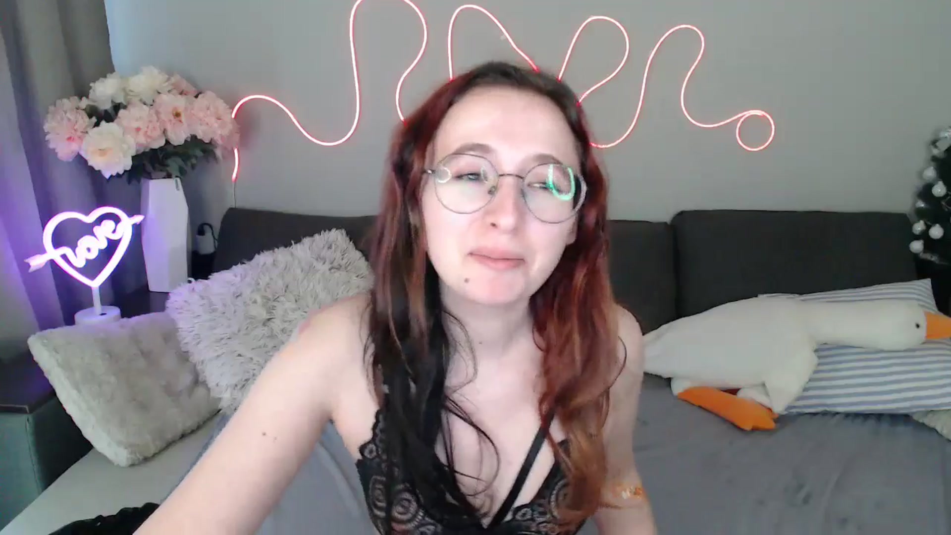 Gallery image thumbnail from Mini_Diva's myfreecams stream on, 03/27/2026, 14:27 image 6 of 20