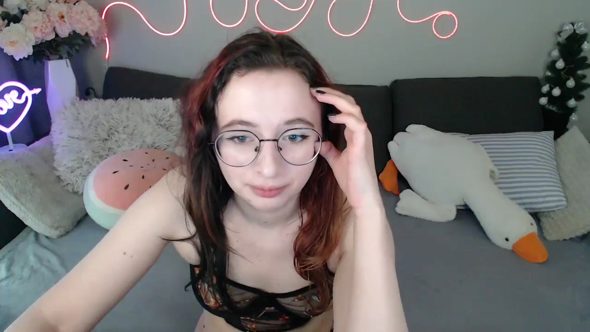 Gallery image thumbnail from Mini_Diva's myfreecams stream on, 03/28/2026, 11:41 image 13 of 20
