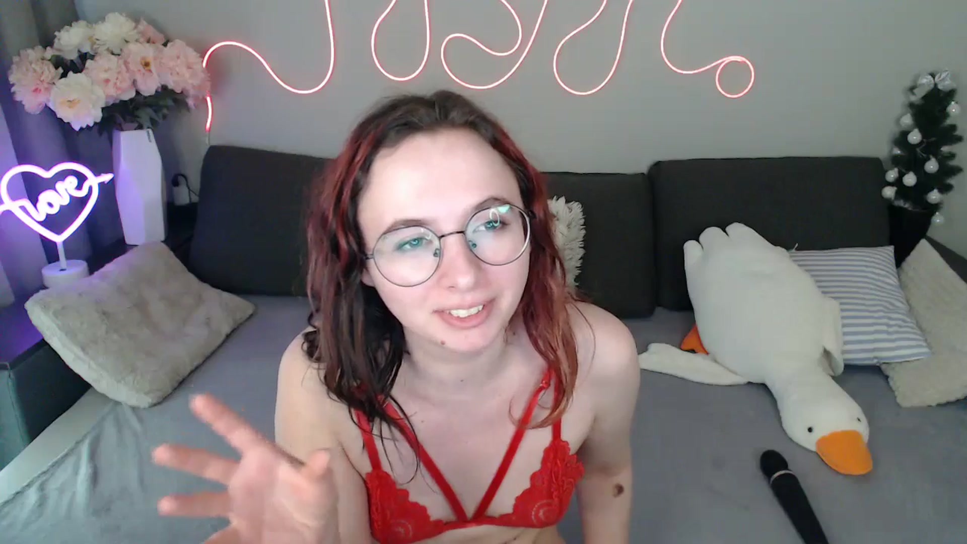 Gallery image thumbnail from Mini_Diva's myfreecams stream on, 03/29/2026, 14:00 image 3 of 20