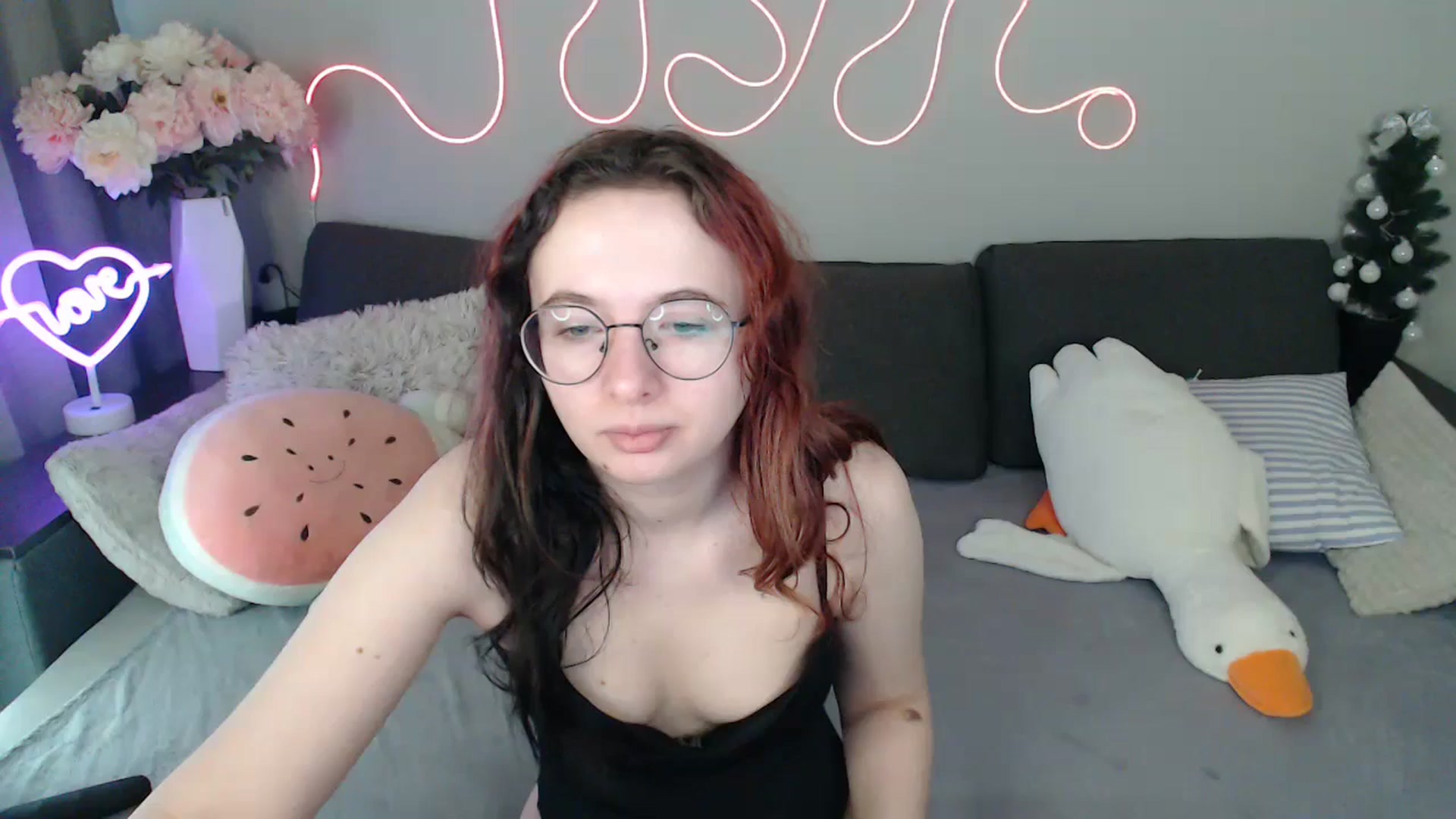 Gallery image thumbnail from Mini_Diva's myfreecams stream on, 03/30/2026, 12:02 image 2 of 20