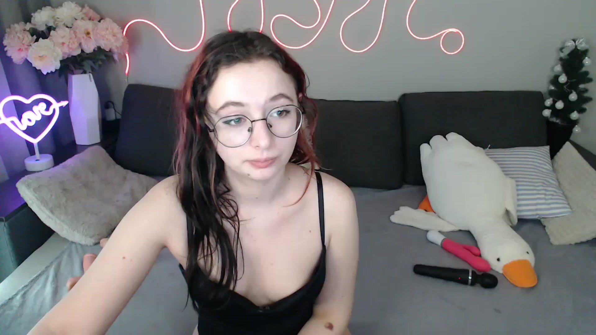 Gallery image thumbnail from Mini_Diva's myfreecams stream on, 03/30/2026, 13:56 image 7 of 20