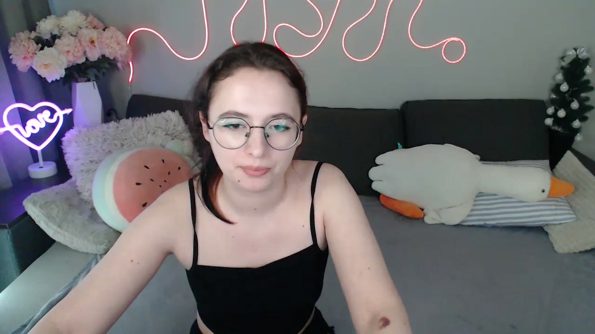 Gallery image thumbnail from Mini_Diva's myfreecams stream on, 04/01/2026, 14:03 image 20 of 20
