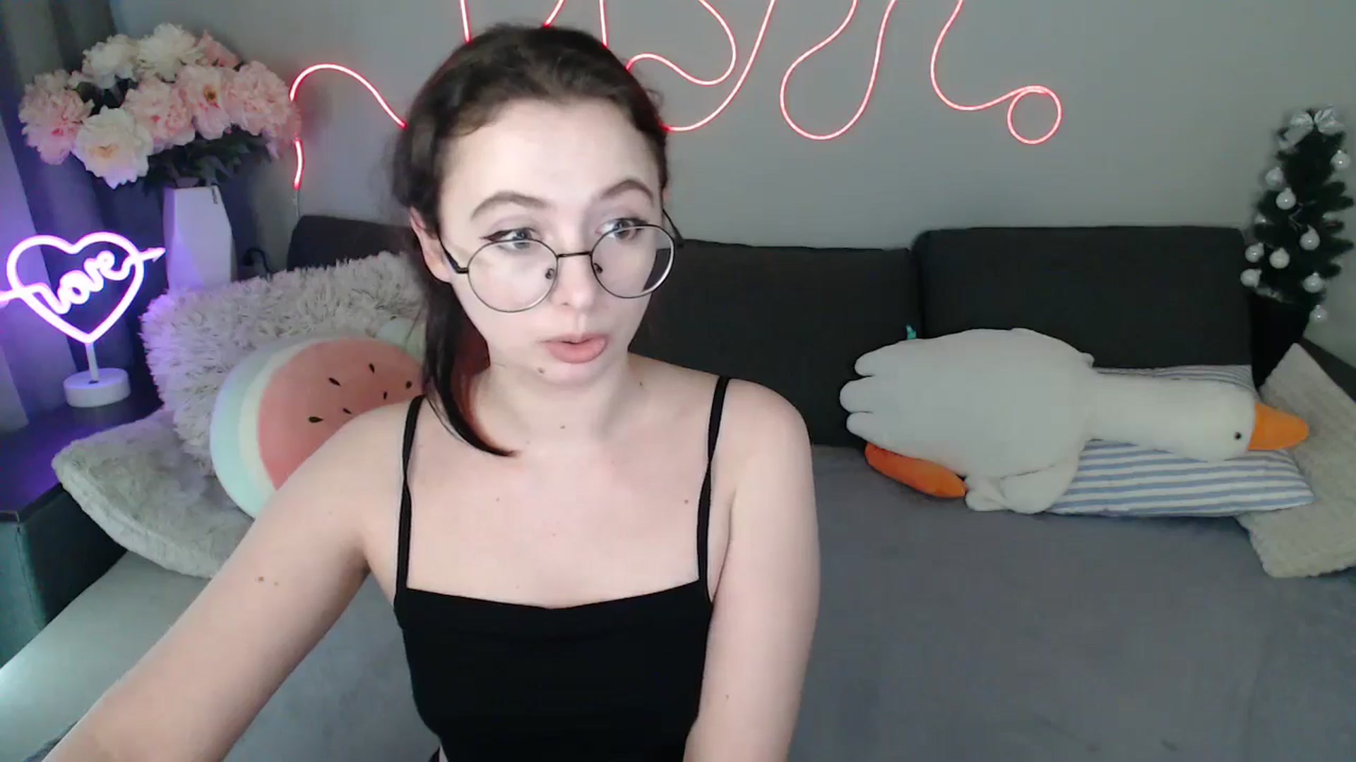 Gallery image thumbnail from Mini_Diva's myfreecams stream on, 04/01/2026, 14:03 image 19 of 20