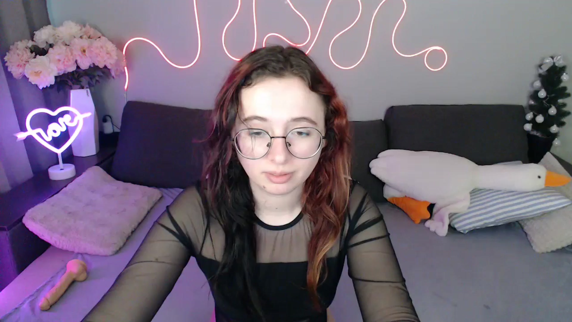 Gallery image thumbnail from Mini_Diva's myfreecams stream on, 04/03/2026, 12:20 image 13 of 20
