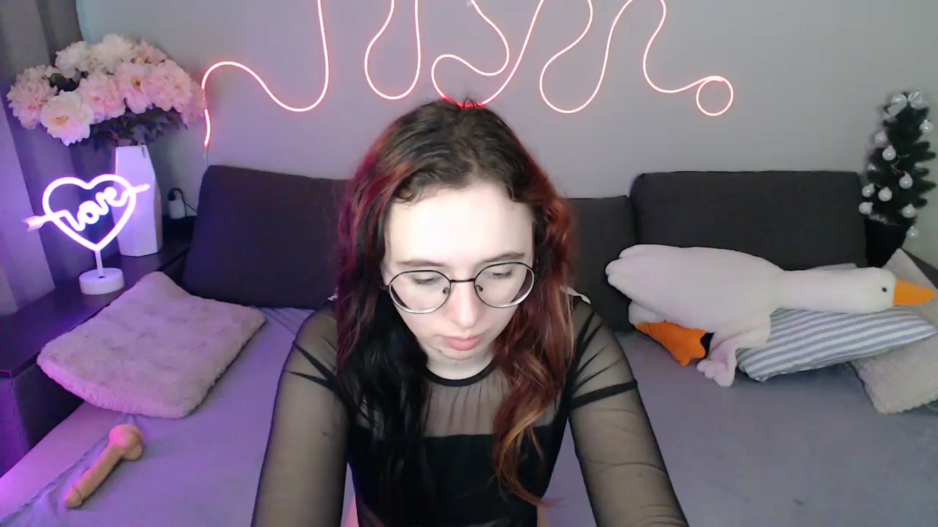 Gallery image thumbnail from Mini_Diva's myfreecams stream on, 04/03/2026, 12:20 image 14 of 20