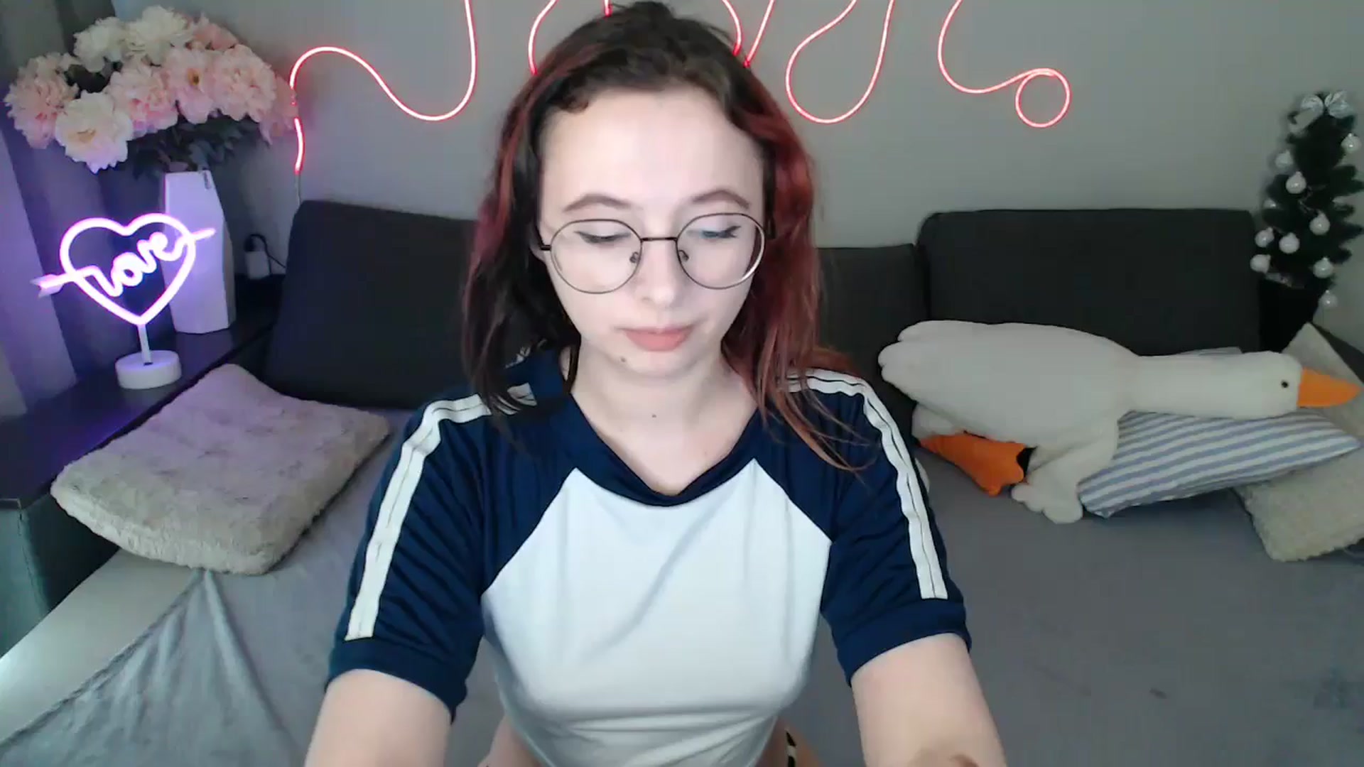 Gallery image thumbnail from Mini_Diva's myfreecams stream on, 04/04/2026, 12:57 image 1 of 20