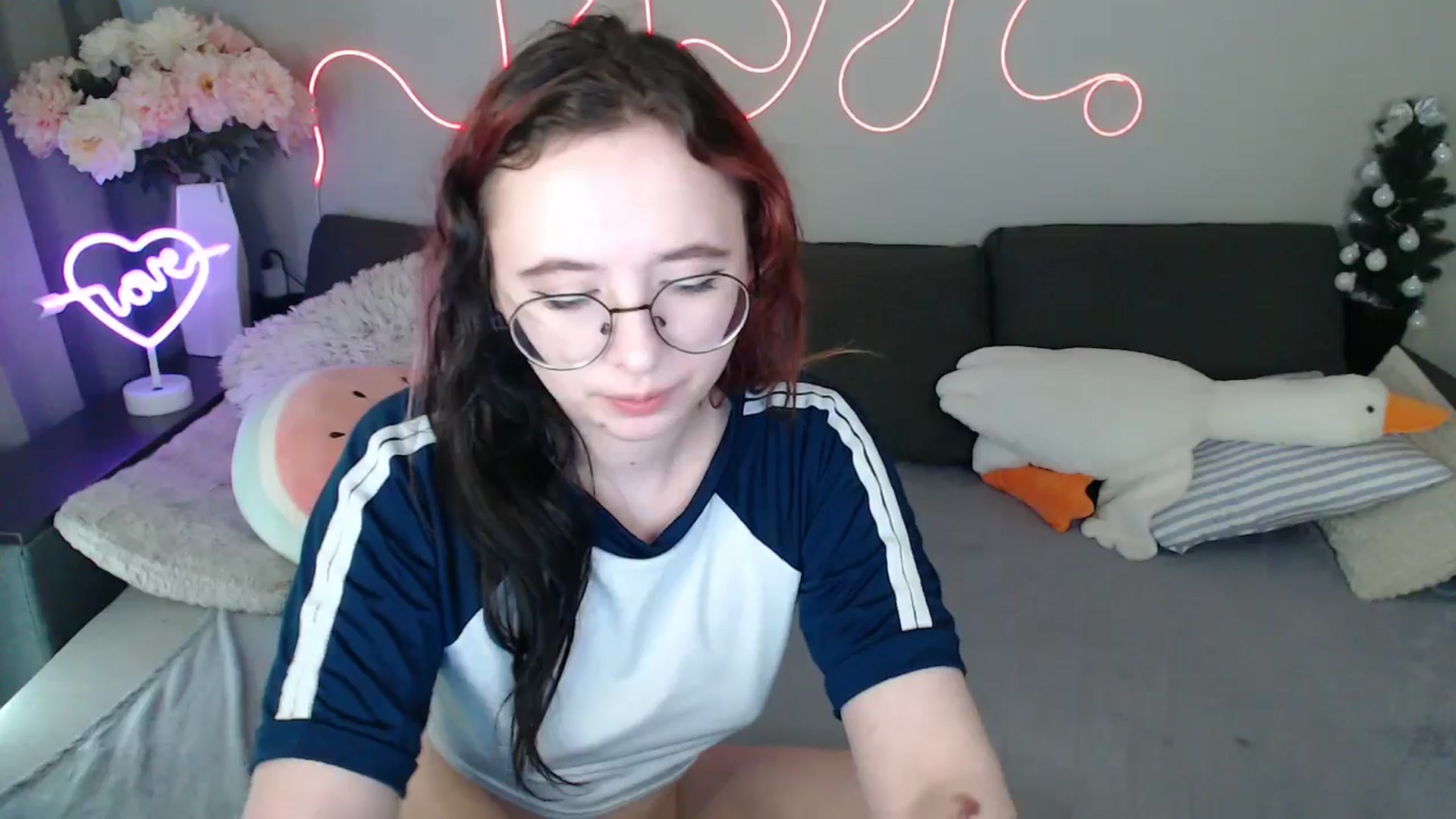 Gallery image thumbnail from Mini_Diva's myfreecams stream on, 04/04/2026, 12:57 image 8 of 20