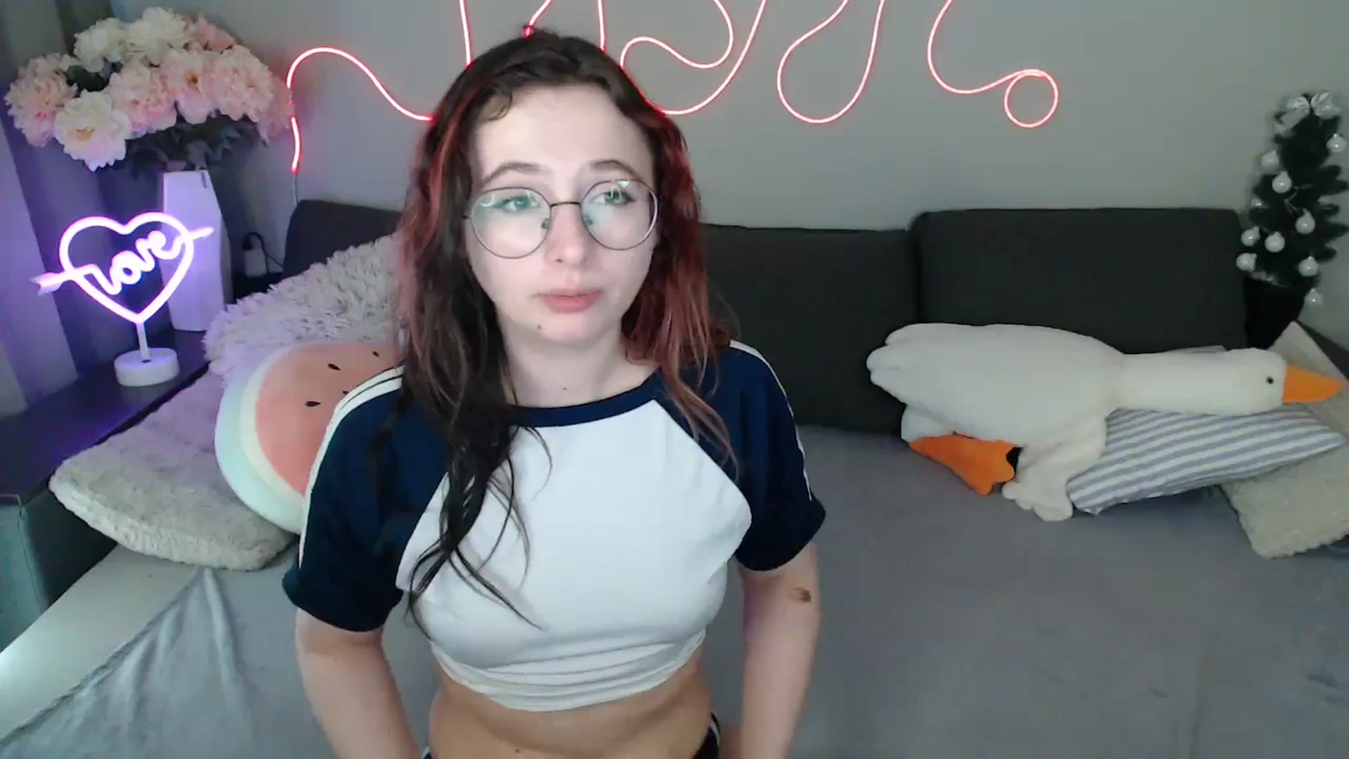 Gallery image thumbnail from Mini_Diva's myfreecams stream on, 04/04/2026, 13:40 image 20 of 20