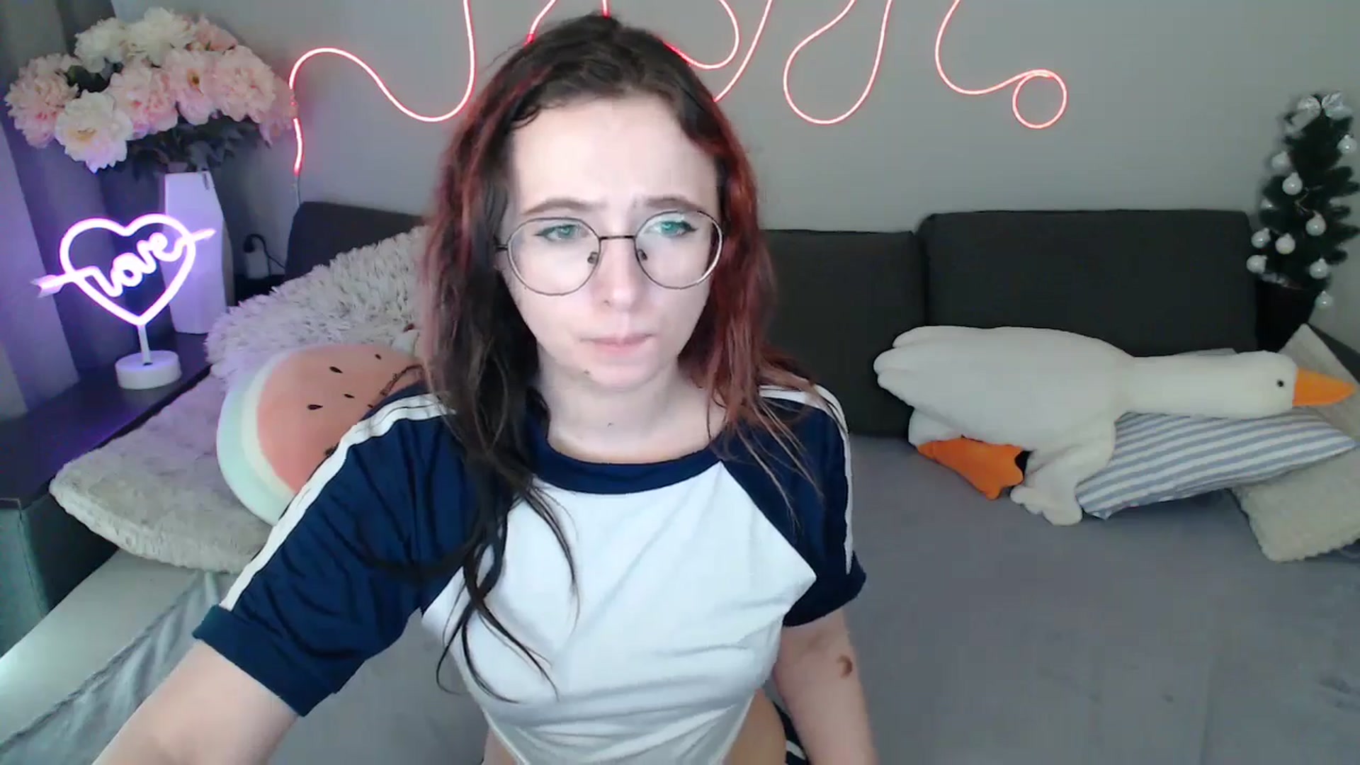 Gallery image thumbnail from Mini_Diva's myfreecams stream on, 04/04/2026, 13:54 image 9 of 20