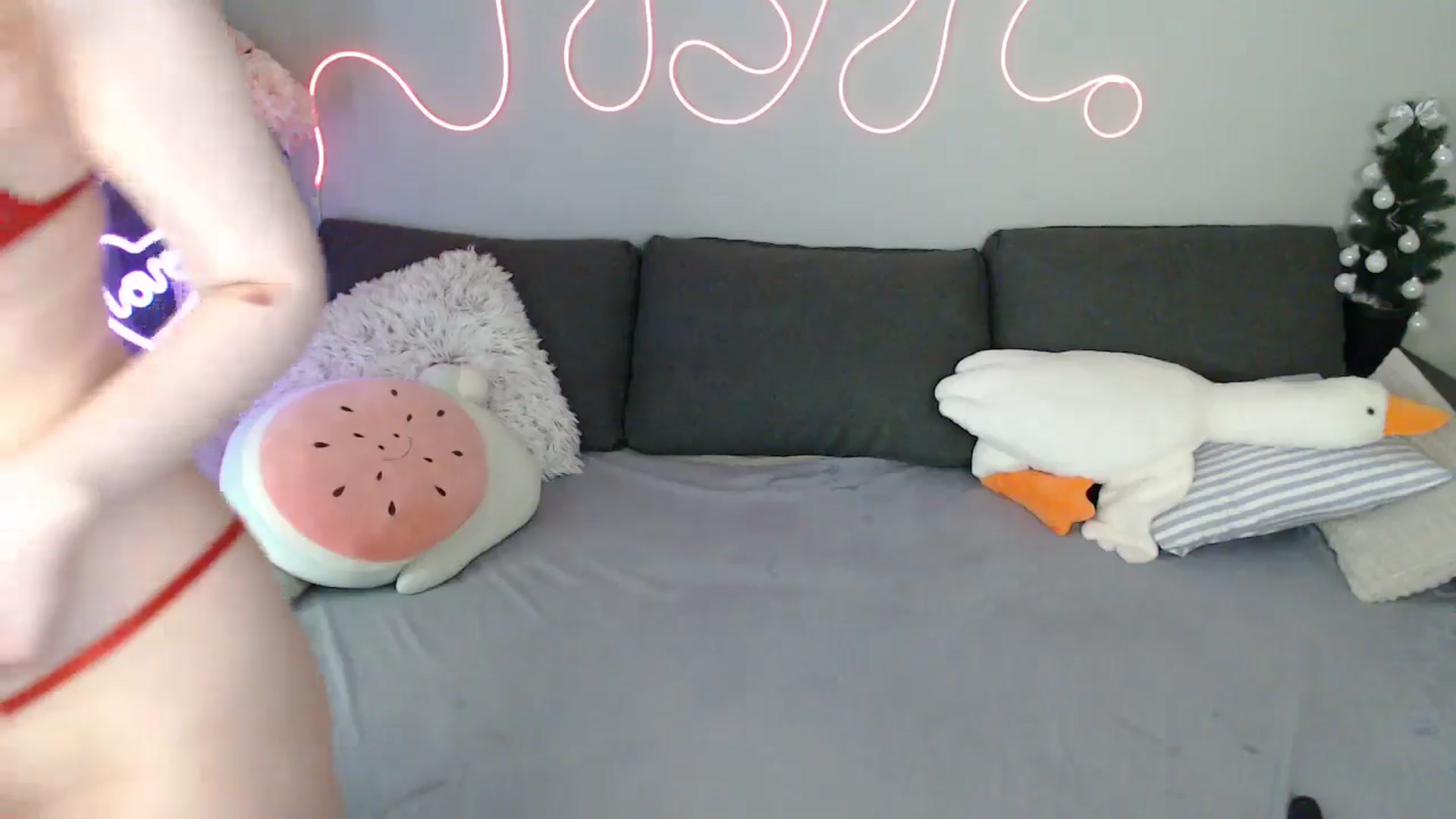 Gallery image thumbnail from Mini_Diva's myfreecams stream on, 04/05/2026, 12:29 image 15 of 20