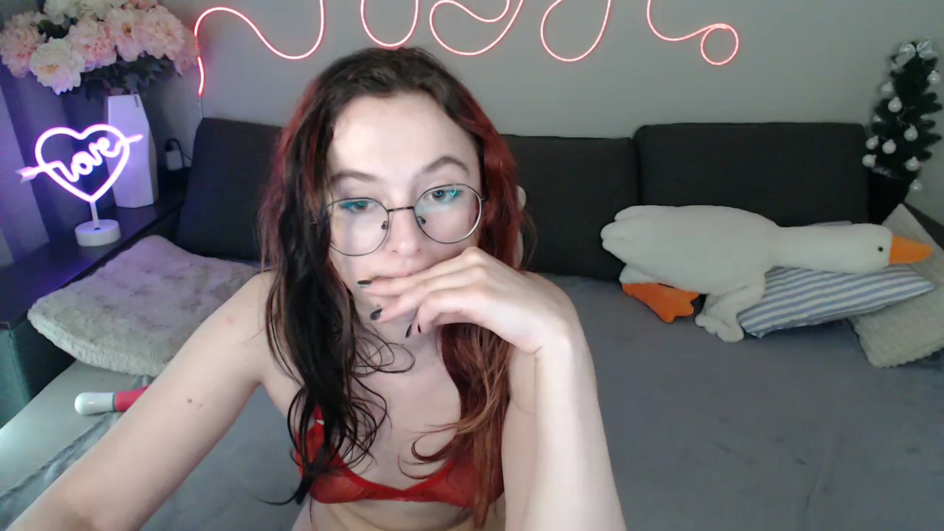 Gallery image thumbnail from Mini_Diva's myfreecams stream on, 04/05/2026, 13:48 image 12 of 20