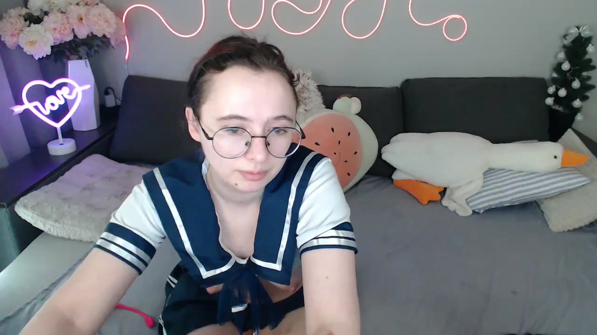 Gallery image thumbnail from Mini_Diva's myfreecams stream on, 04/06/2026, 12:52 image 19 of 20