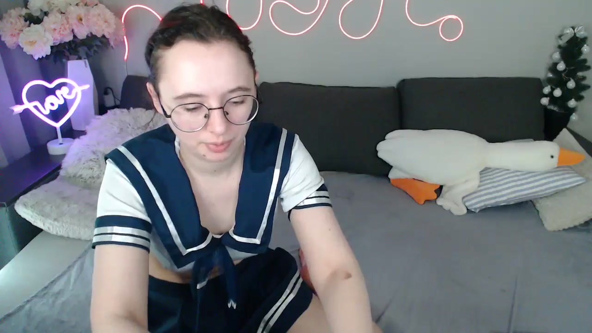 Gallery image thumbnail from Mini_Diva's myfreecams stream on, 04/06/2026, 12:52 image 9 of 20