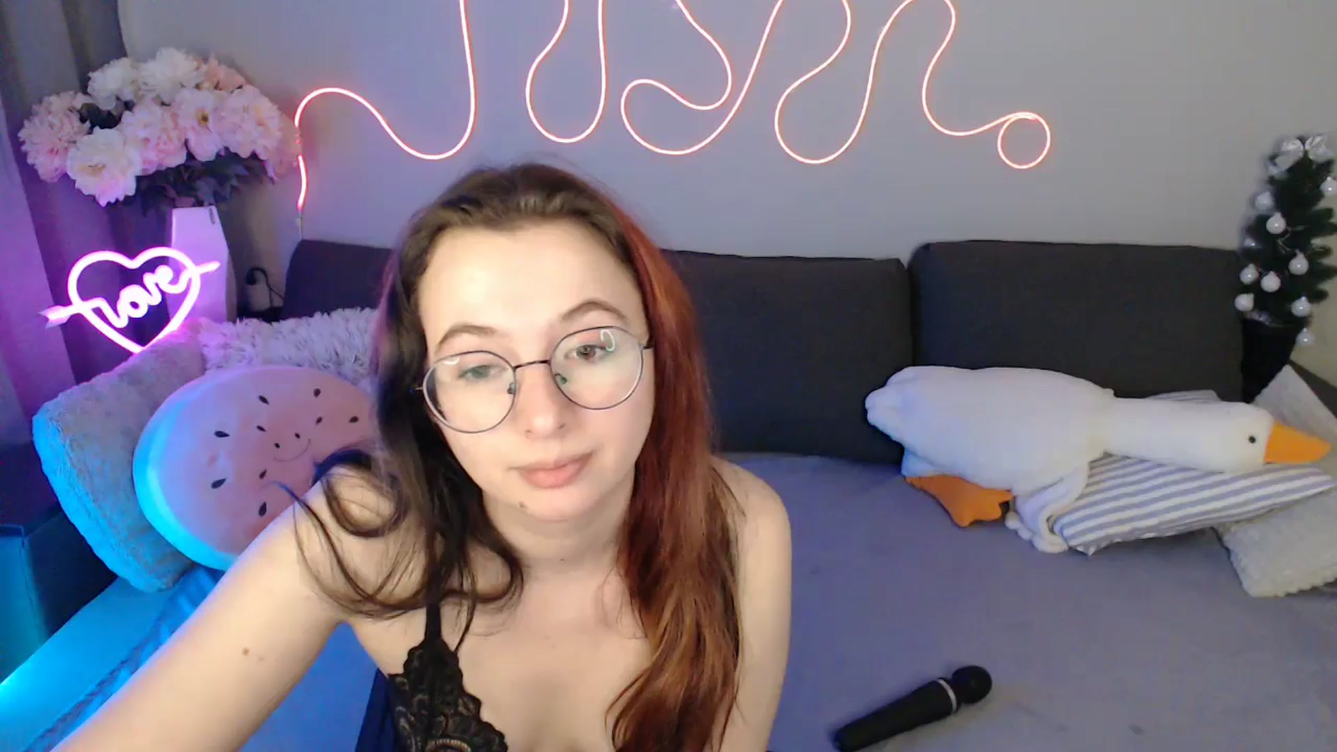 Gallery image thumbnail from Mini_Diva's myfreecams stream on, 04/08/2026, 10:46 image 13 of 20
