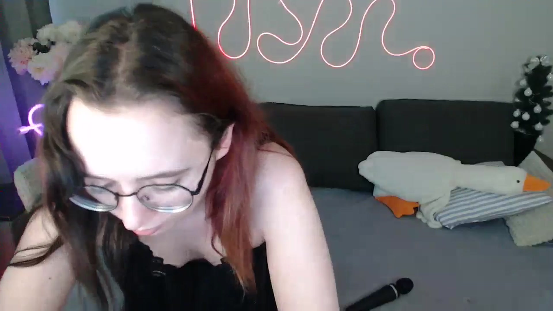 Gallery image thumbnail from Mini_Diva's myfreecams stream on, 04/08/2026, 10:46 image 20 of 20