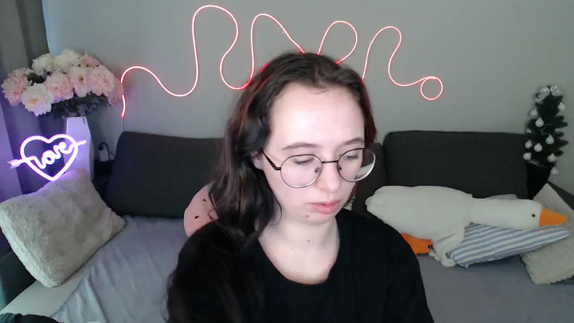 Gallery image thumbnail from Mini_Diva's myfreecams stream on, 04/10/2026, 10:42 image 3 of 20