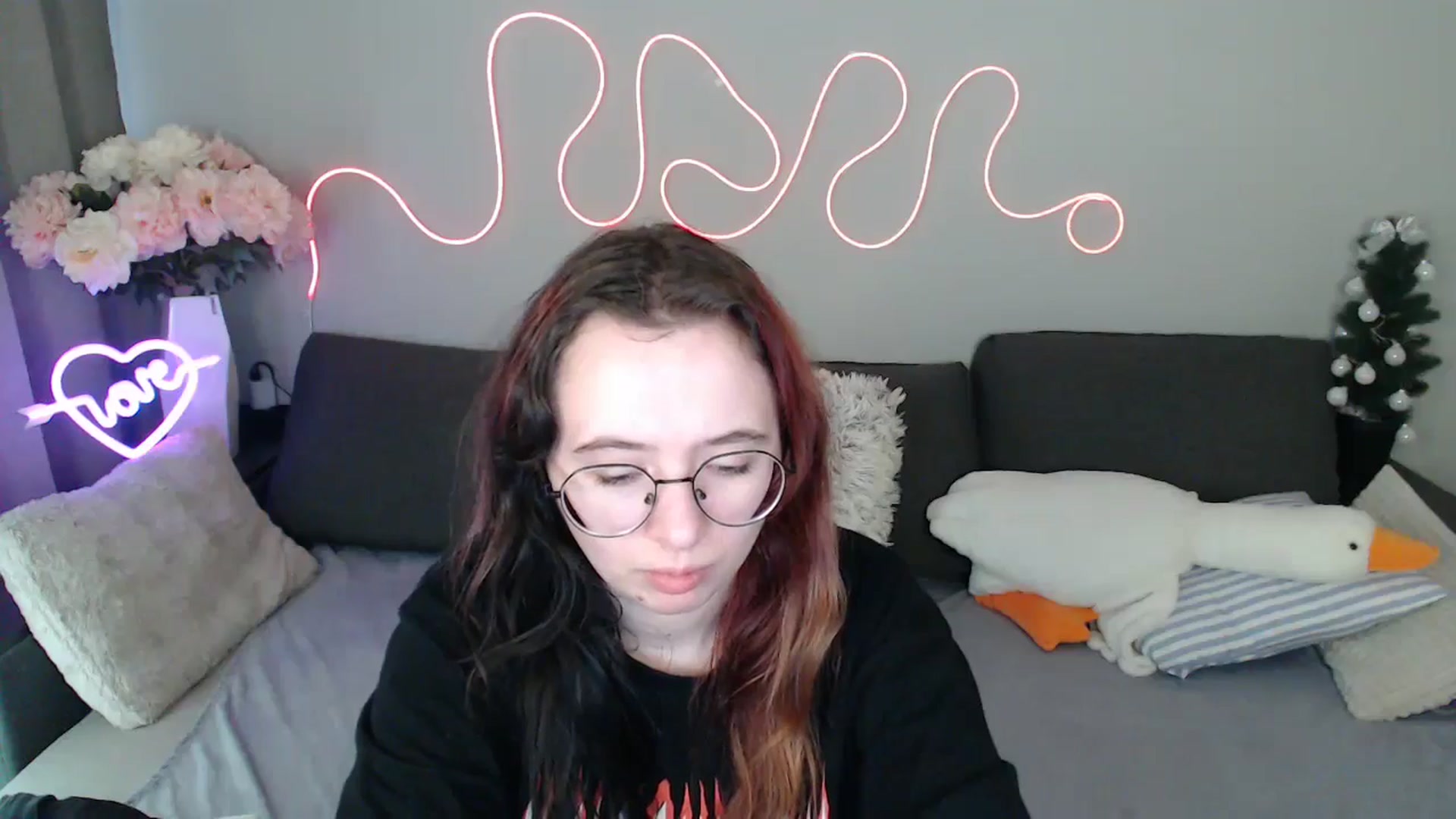 Gallery image thumbnail from Mini_Diva's myfreecams stream on, 04/10/2026, 10:42 image 2 of 20