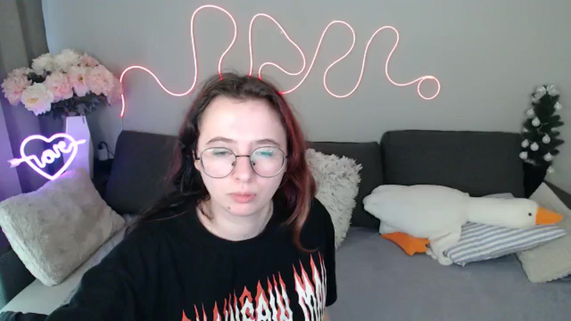 Gallery image thumbnail from Mini_Diva's myfreecams stream on, 04/10/2026, 10:42 image 14 of 20