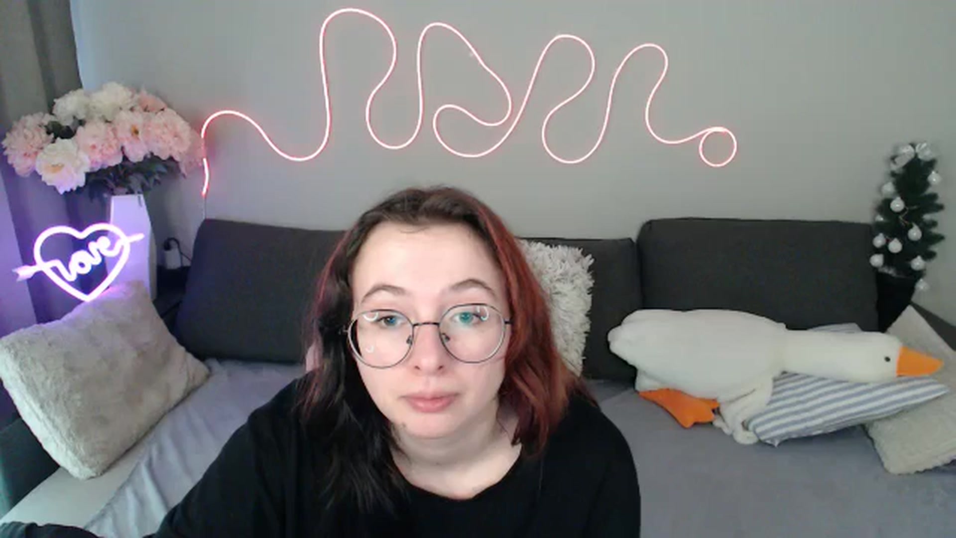 Gallery image thumbnail from Mini_Diva's myfreecams stream on, 04/10/2026, 10:42 image 8 of 20