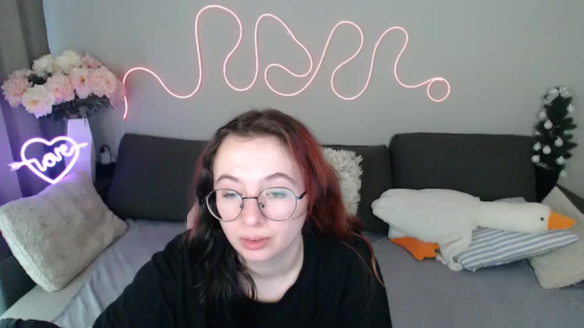Gallery image thumbnail from Mini_Diva's myfreecams stream on, 04/10/2026, 10:42 image 10 of 20