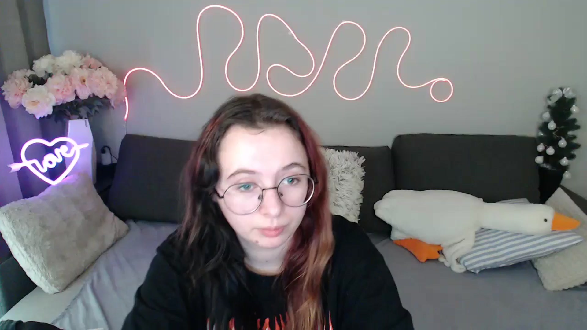 Gallery image thumbnail from Mini_Diva's myfreecams stream on, 04/10/2026, 10:42 image 1 of 20