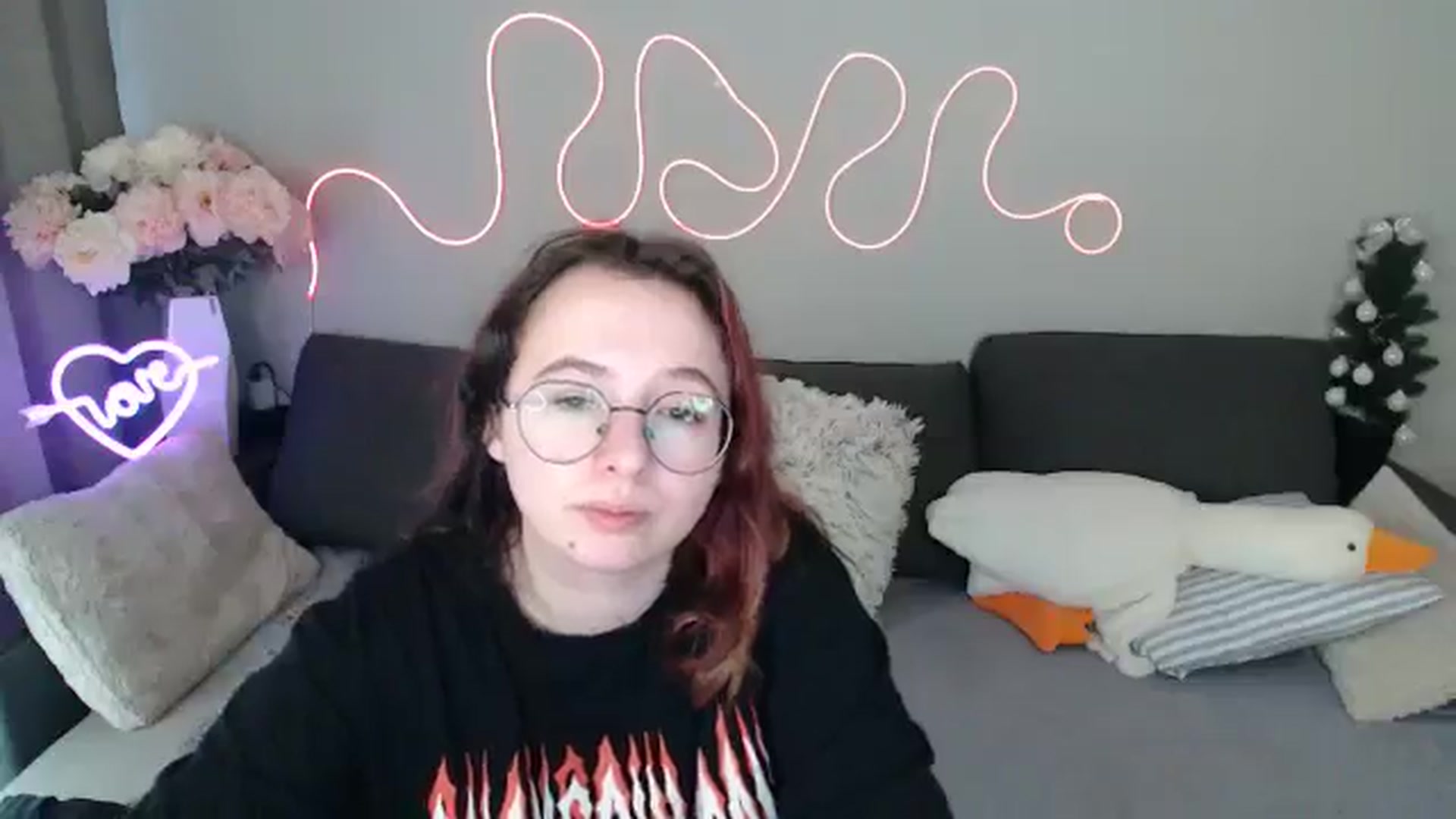 Gallery image thumbnail from Mini_Diva's myfreecams stream on, 04/10/2026, 10:42 image 17 of 20